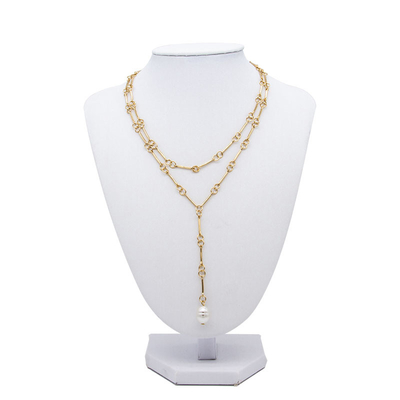 47mmの金の鎖は真珠が円形のたがをぶら下げるネックレスののど方法宝石類を設計する